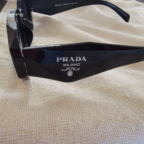 Prada Black Sunglasses Unisex Rectangle - Picture 6 of 11